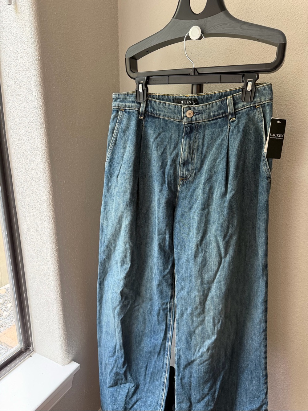 Lauren Ralph Lauren High Rise Pleated Wide Leg Jean - Picture 5 of 11